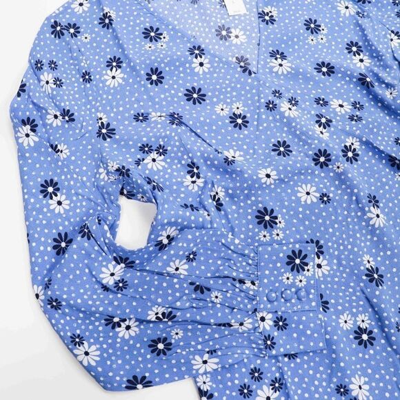 Talbots Petites Blue Flora Wrap Blouse Poet Sleeve V-Neck Flowers & Dots Size LP - Picture 3 of 16